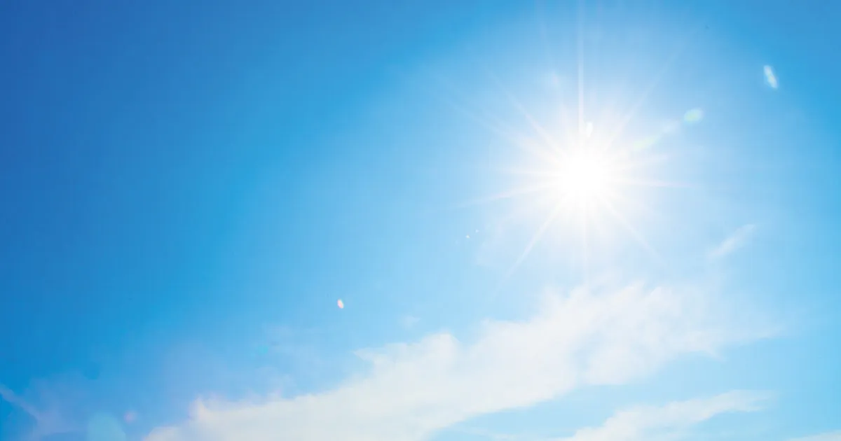 Come godersi il sole senza danneggiare pelle e capelli